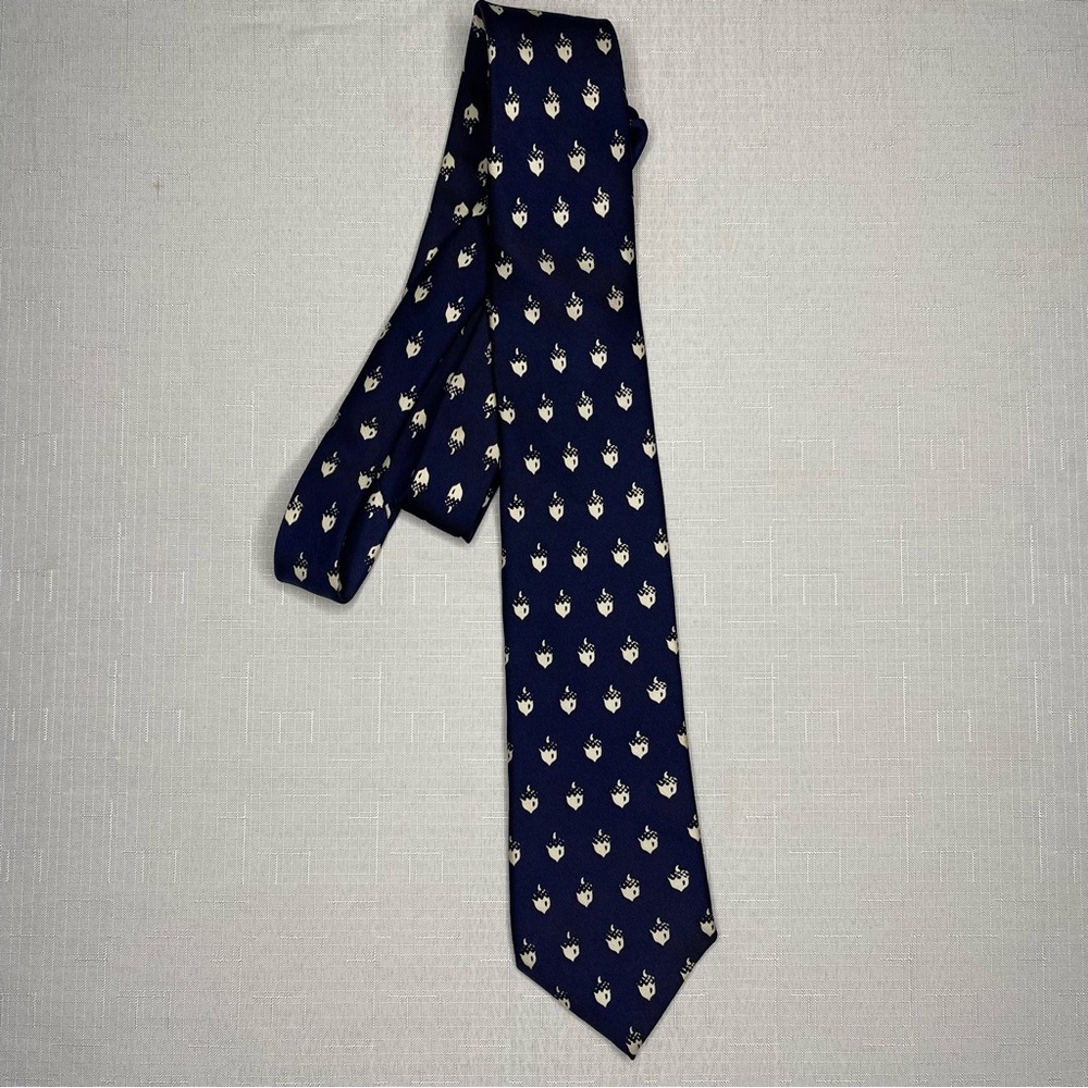 Men’s J McLaughlin navy blue acorn‎ neck tie